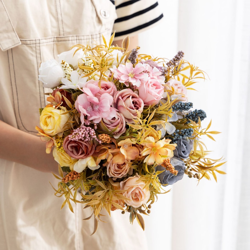Roselle - Garden Style Decorative Artificial Rose Bouquet
