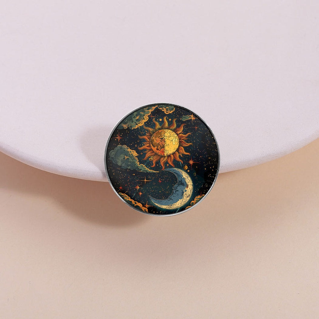 Pinori - Celestial Sun and Moon Round Pin