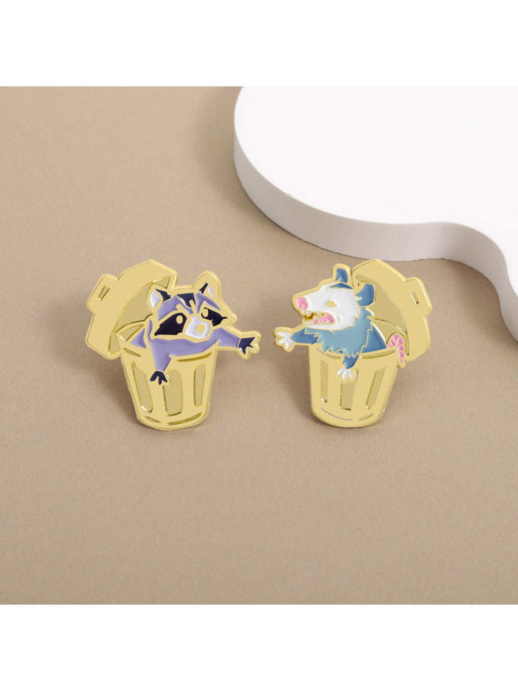 Pinori - Cute Raccoon Opossum Trash Animal Brooch