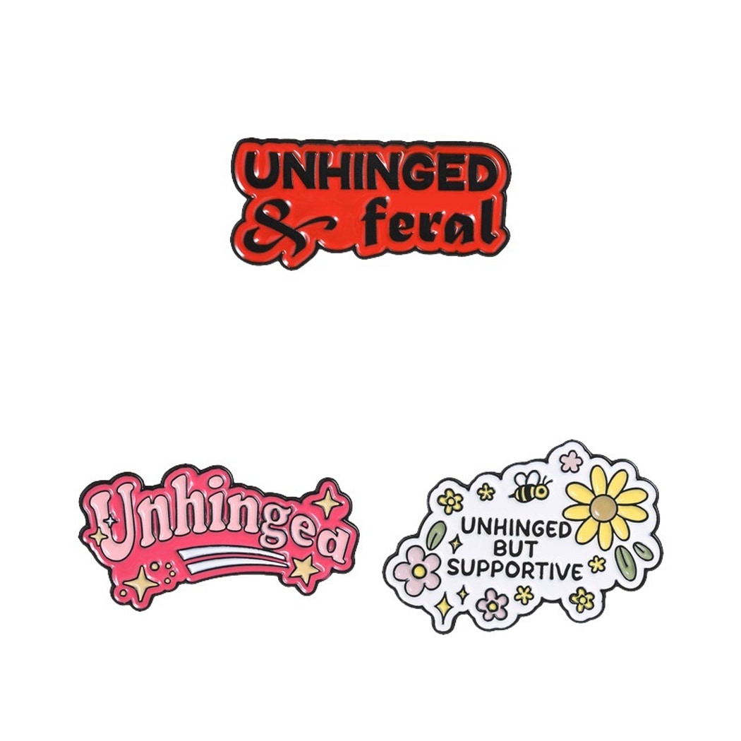 Pinori - Retro English Letter Decorative Fashion Brooch