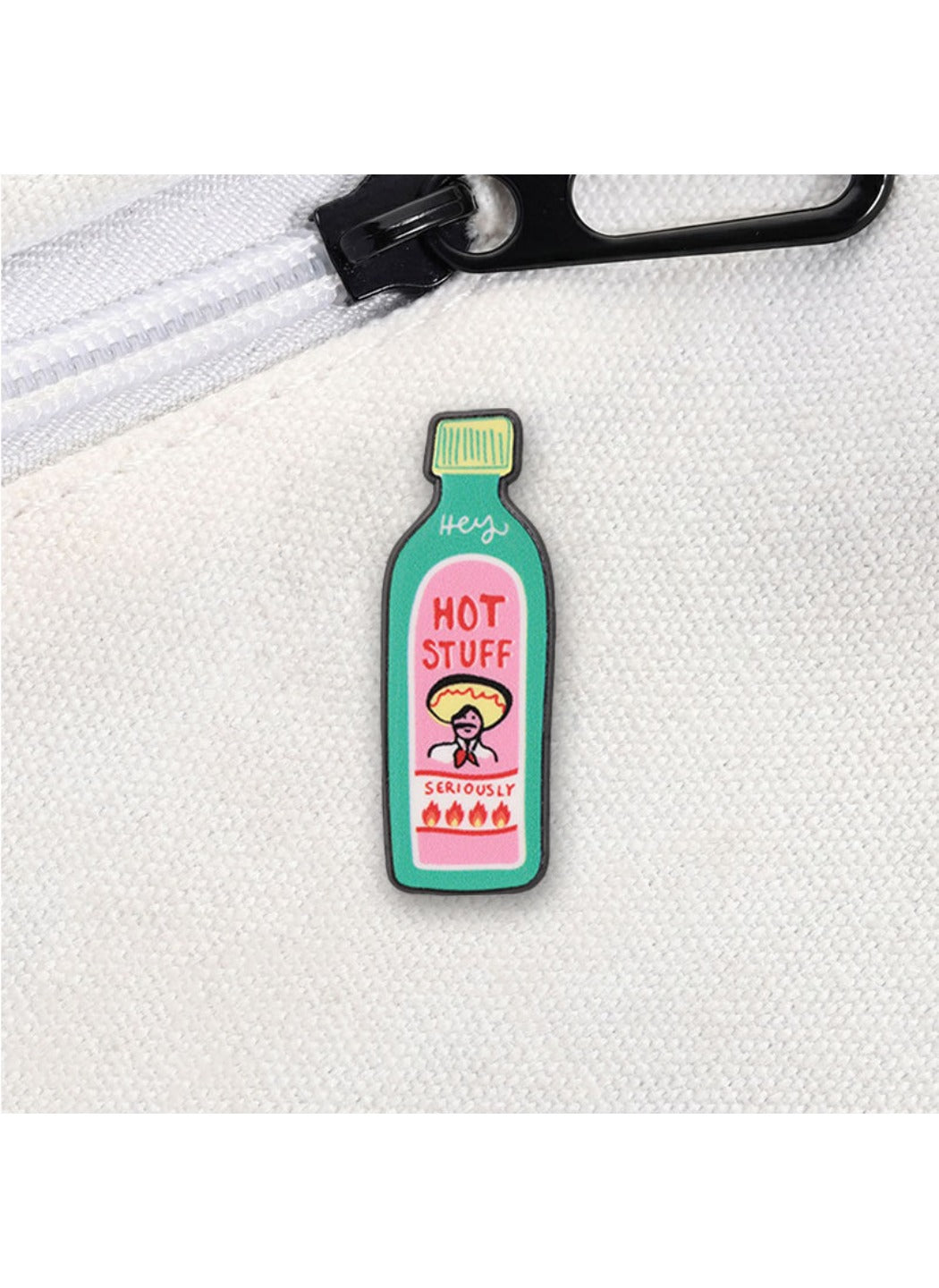 Pinori - Cute Retro Funny Hot Sauce Bottle Badge Pin