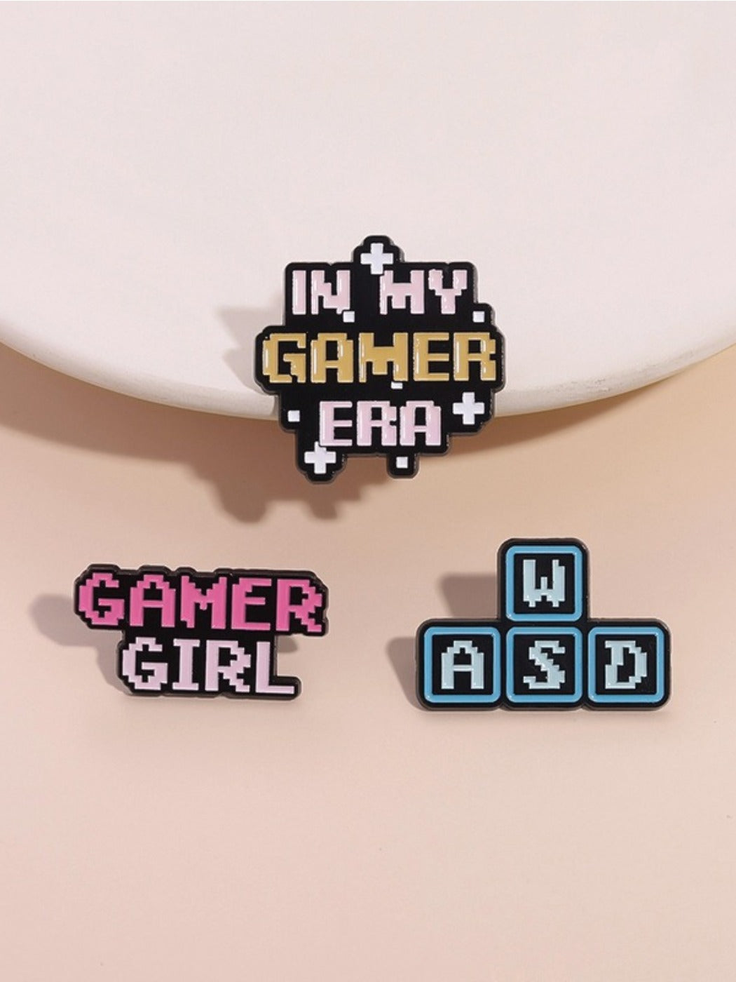 Pinori - Pixel-style Letter Design Metal Badge