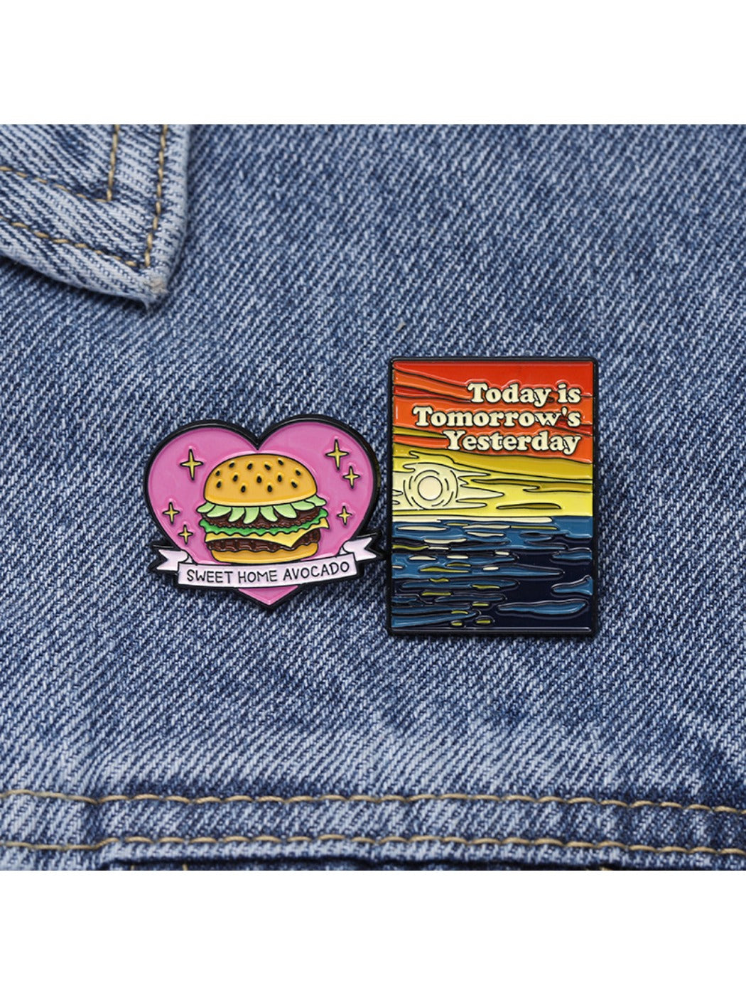 Pinori hamburger brooch attached to a backpack strap as a fashion accessory
