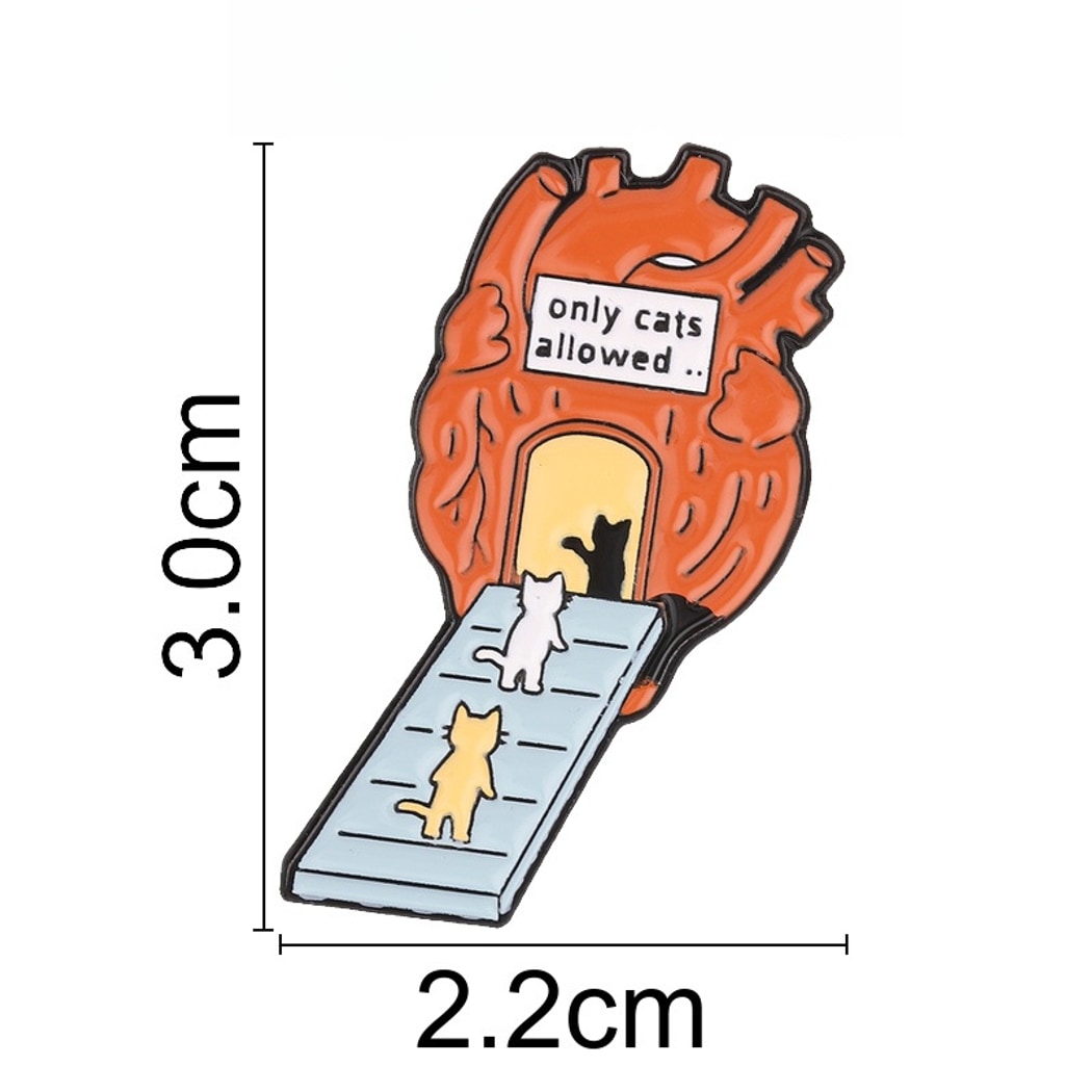 Pinori - Cat Doorway Scene Enamel Pin