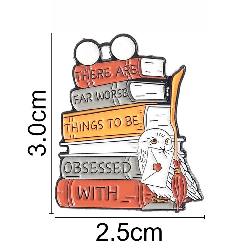 Pinori - Owl and Books Graphic Fashion Pin
