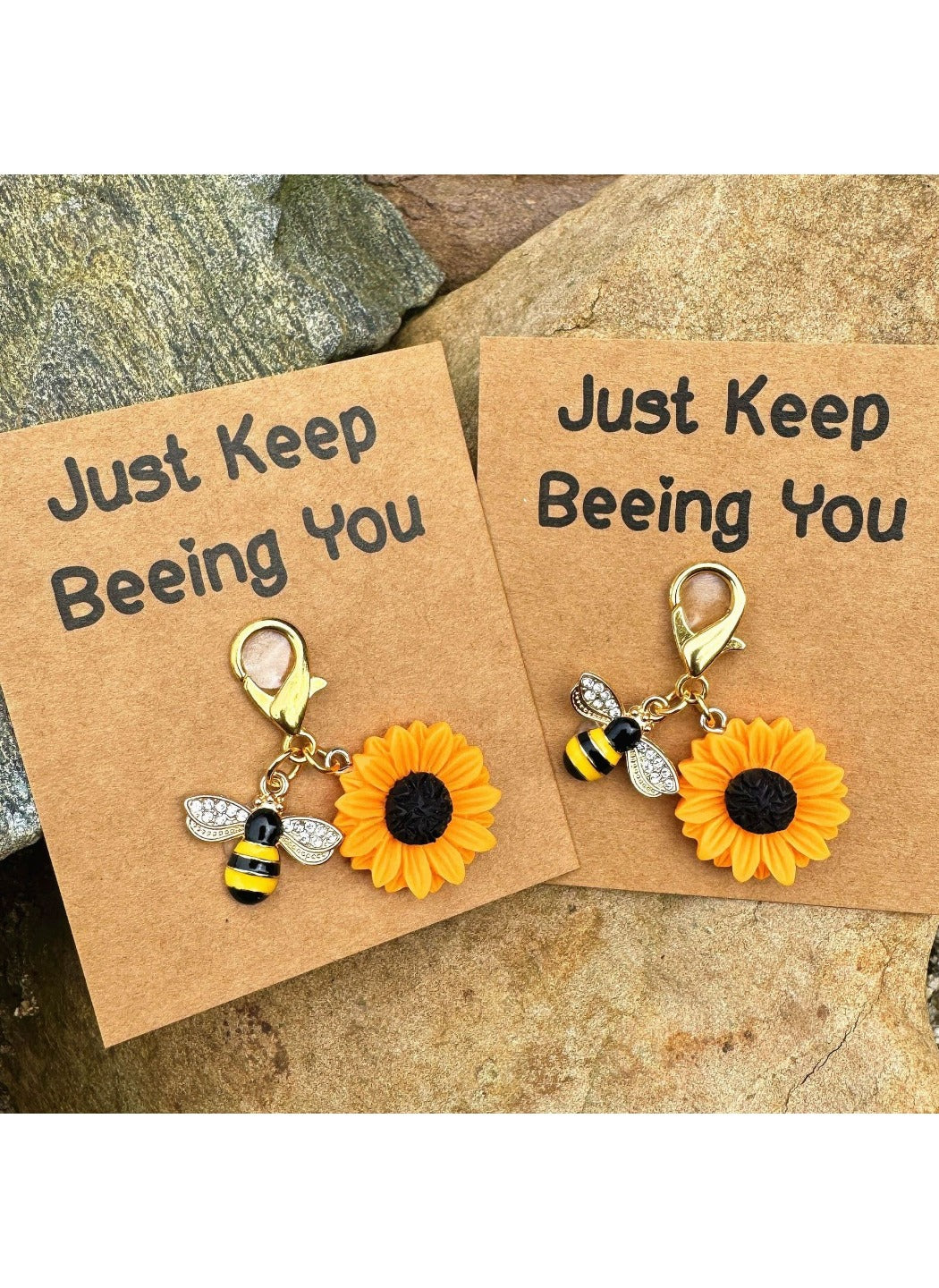 Taphug  - Alloy Pocket Hug Card Bee Sunflower Keychain
