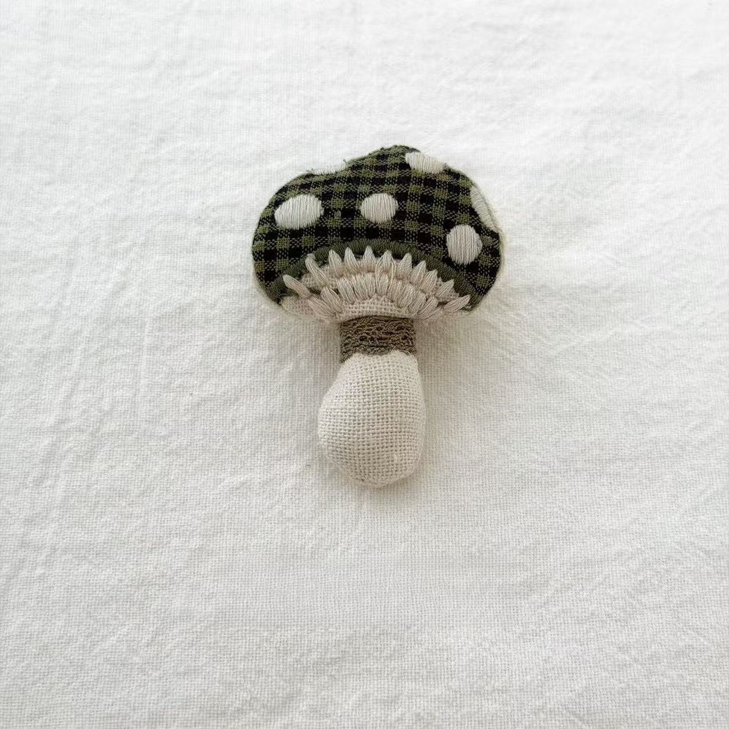Pinori - Sweet Flower and  Mushroom Pin