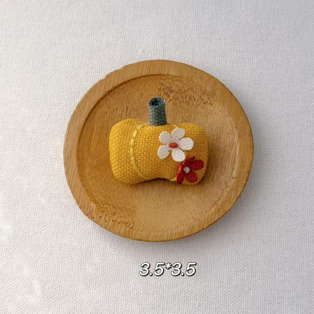Pinori - Cute Playful Plant Theme Pin