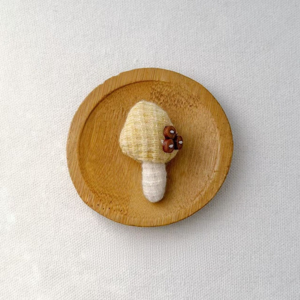 Pinori - Cute Playful Plant Theme Pin