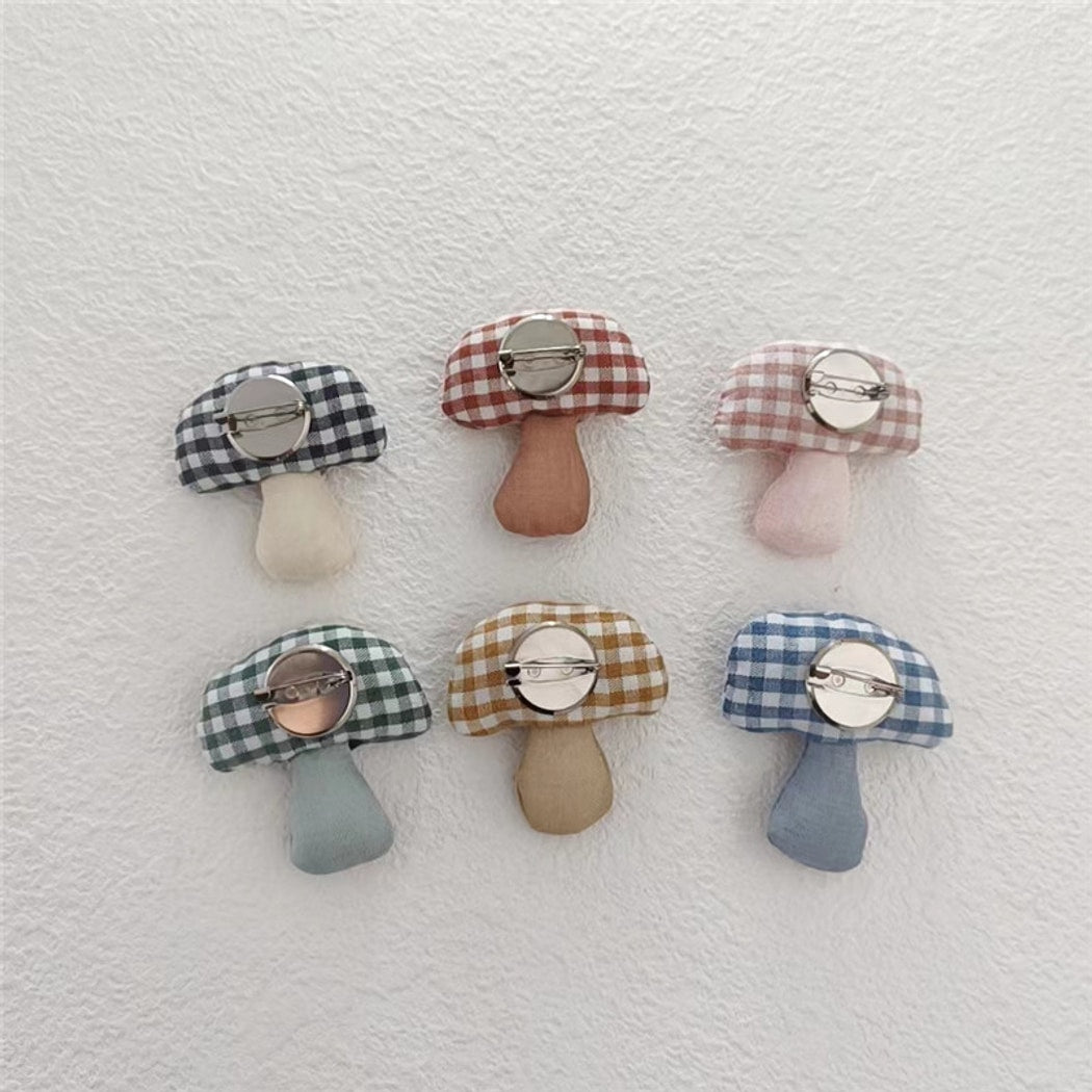 Pinori - Checked Pattern Mushroom Shape Pin