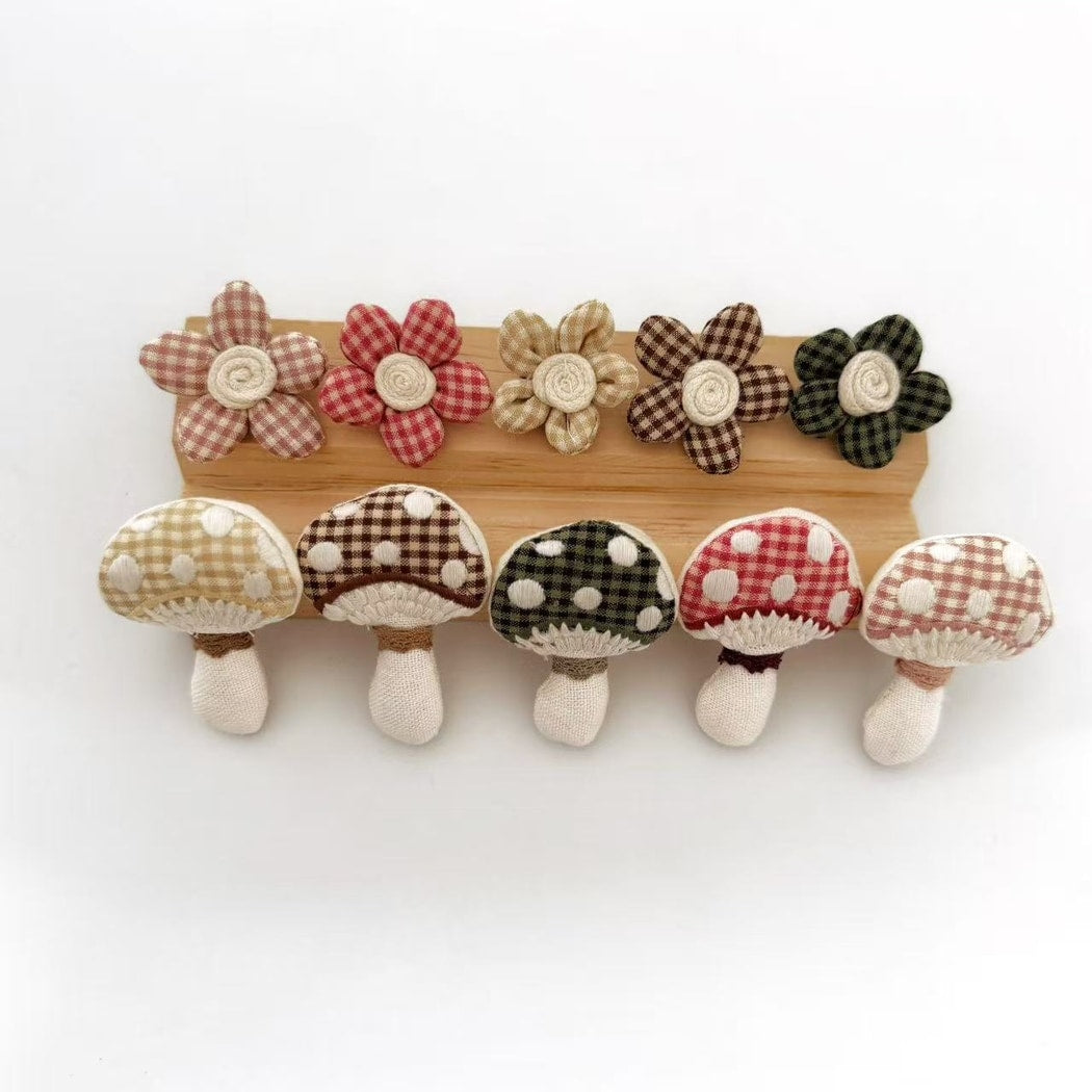 Pinori - Sweet Flower and  Mushroom Pin