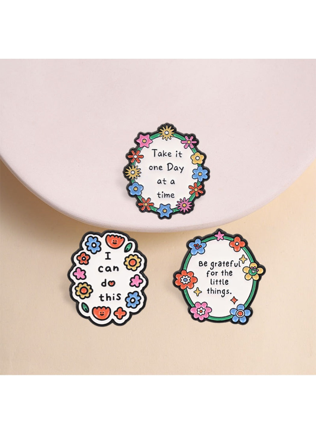 Pinori - Wreath Brooch Badge, Cute Cartoon Flower Wreath Pin