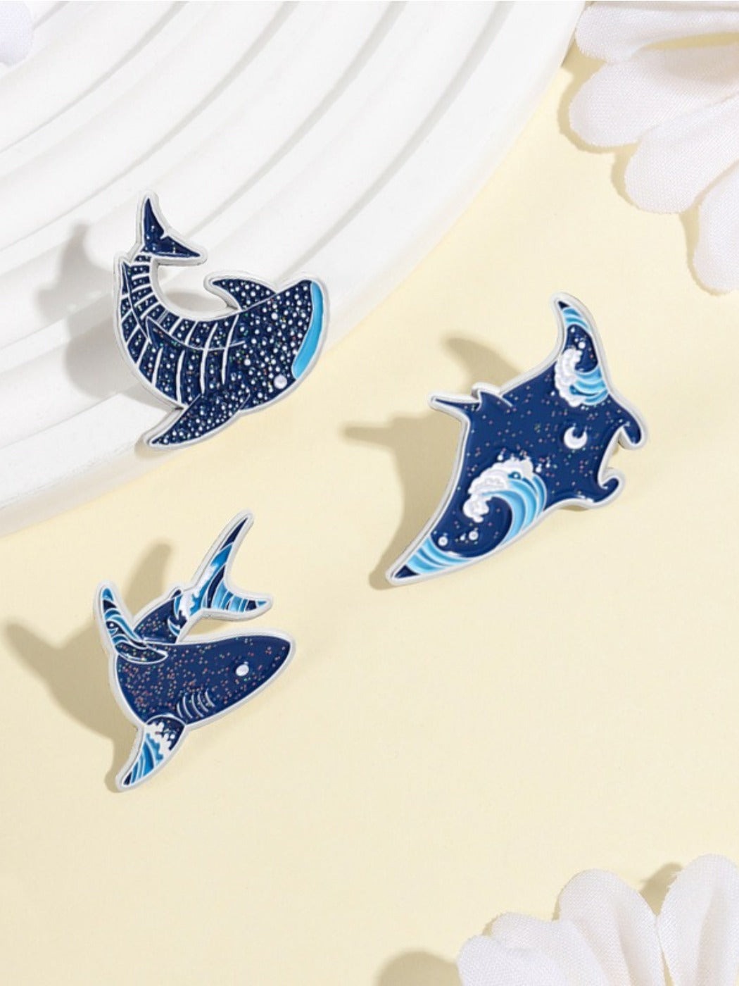 Pinori - Stylish Ocean Theme Brooch