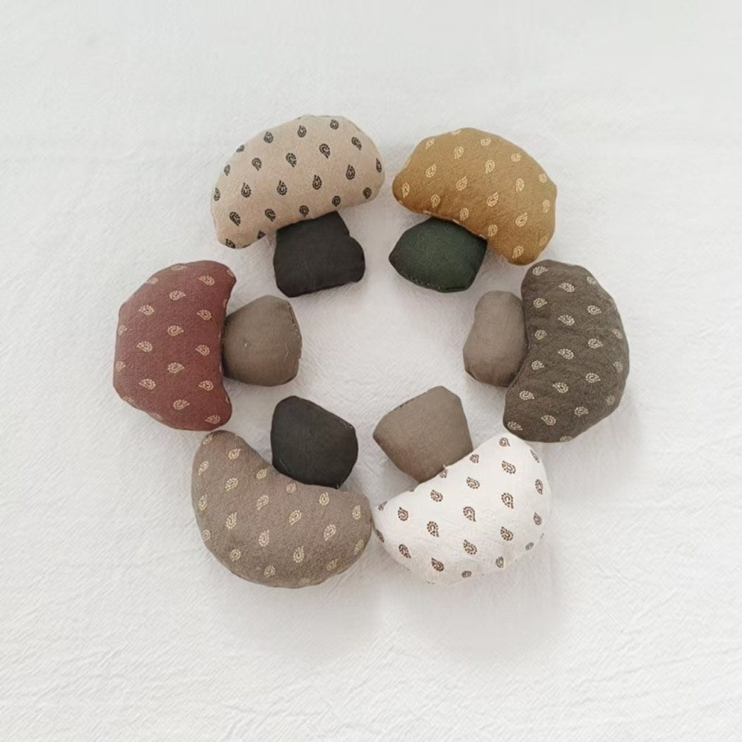 Pinori - Cute Multiple Styles Mushroom Pin