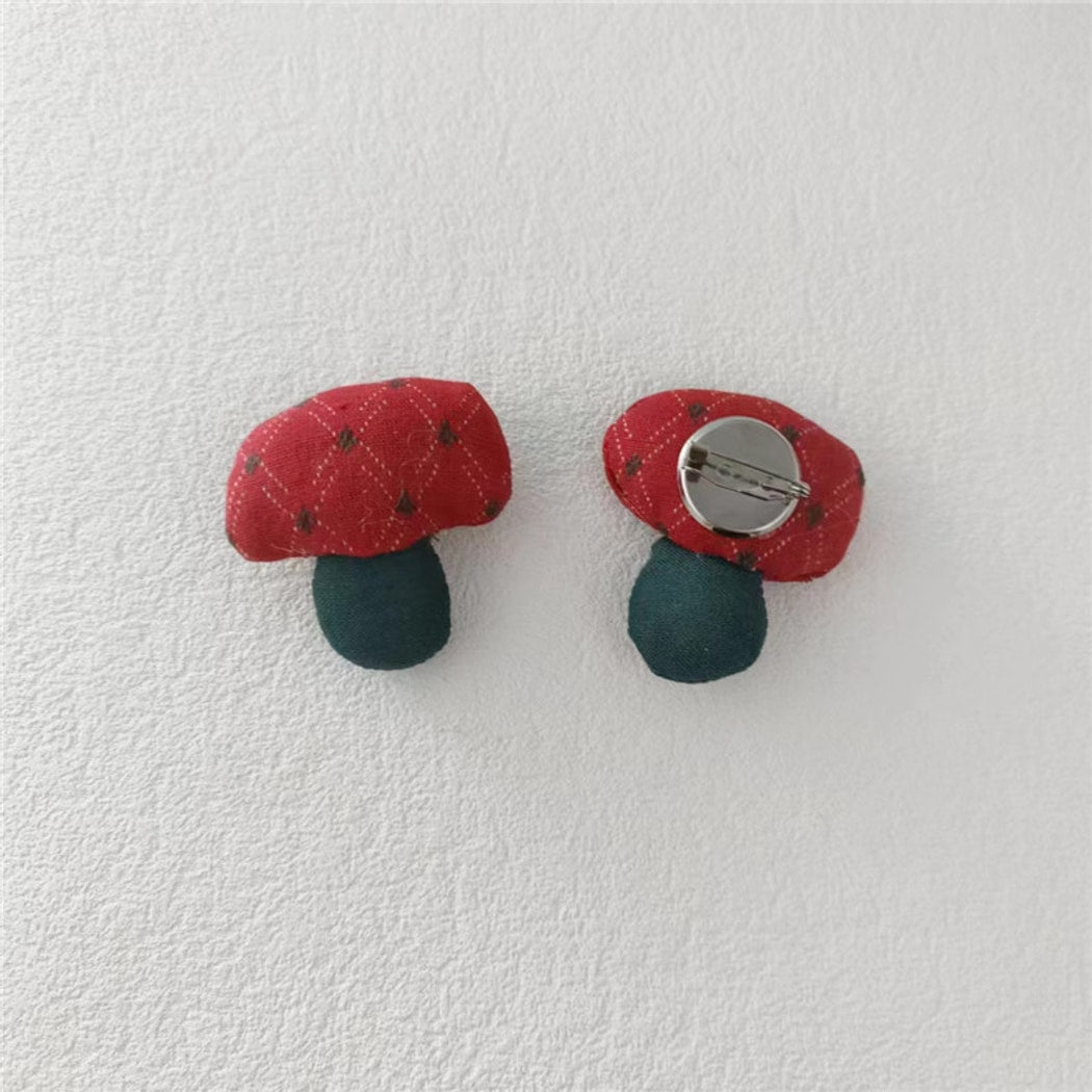 Pinori - Cute Mushroom Motif Decorative Pin