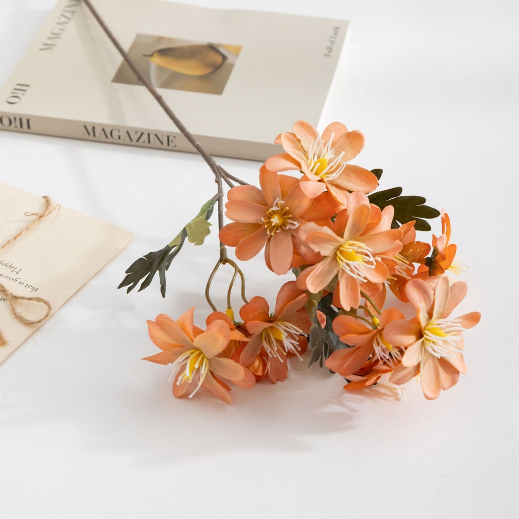 Roselle - Minimalist Decorative Daisy Artificial Flower