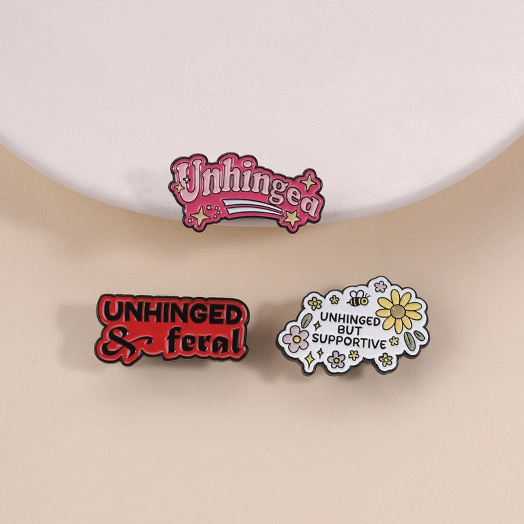 Pinori - Retro English Letter Decorative Fashion Brooch