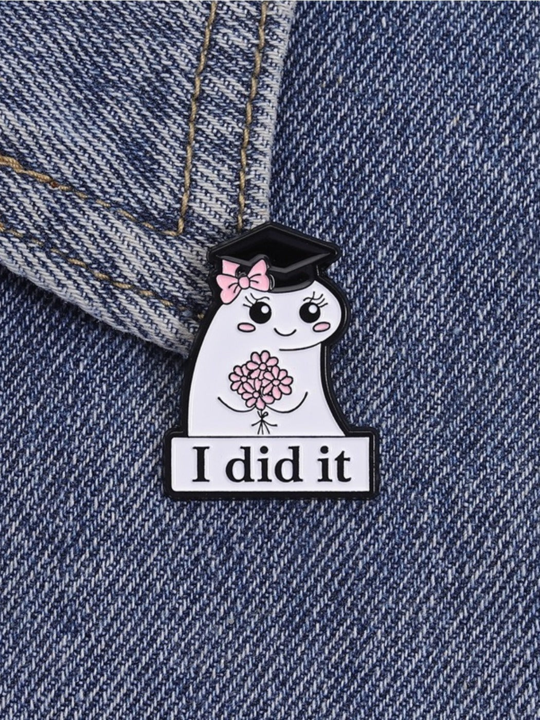 Pinori - Inspirational Ghost Brooch
